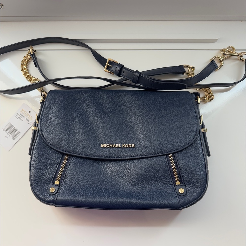 Bedford Legacy Medium Pebbled Leather Shoulder Bag- Navy